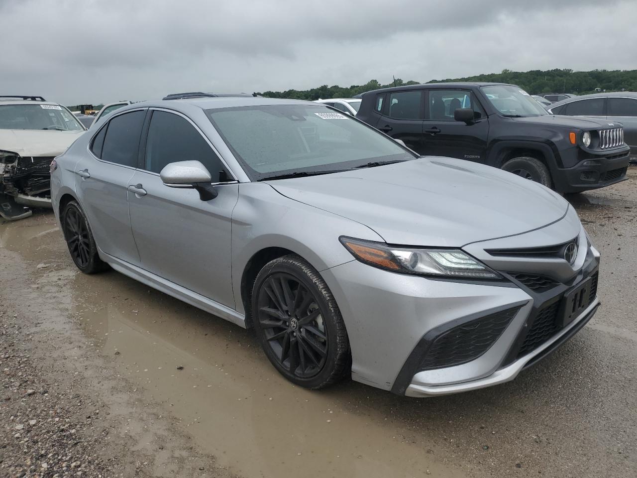 2024 TOYOTA CAMRY photo 4