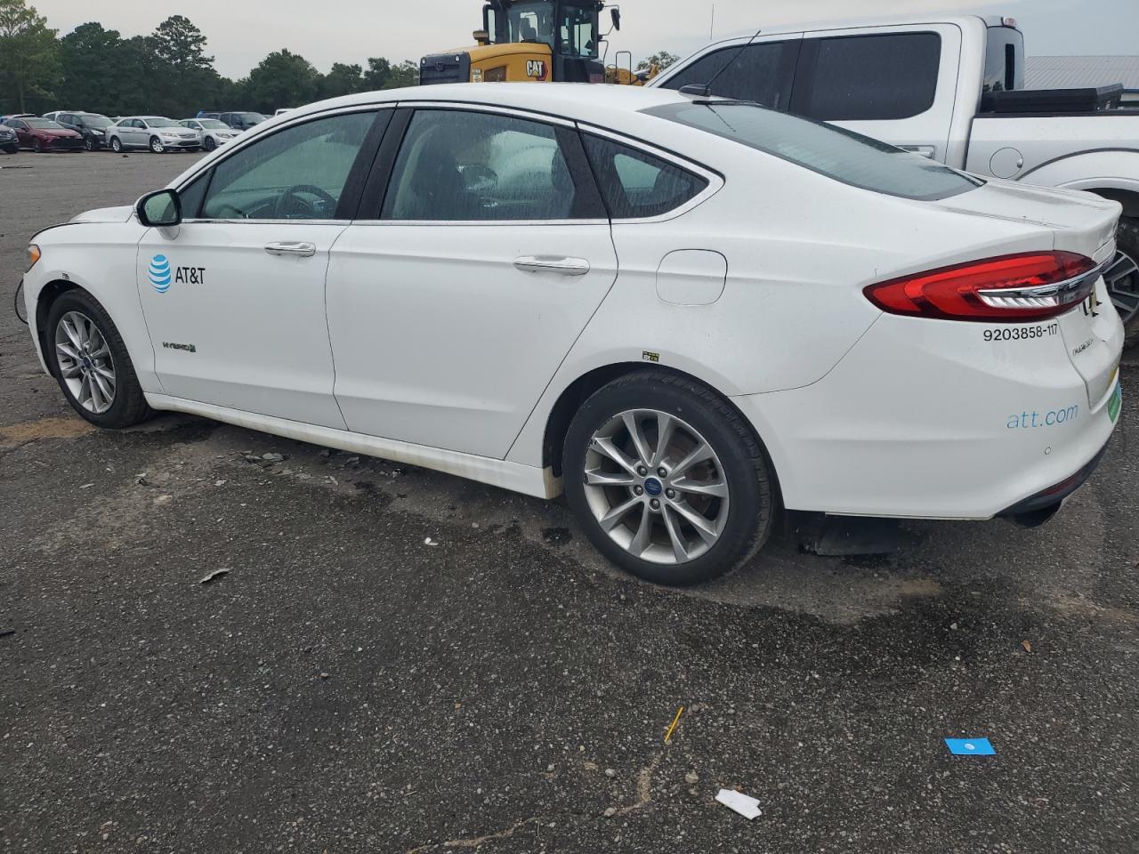 2017 FORD FUSION SE HYBRID photo 2