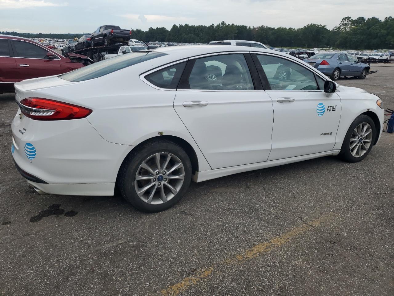 2017 FORD FUSION SE HYBRID photo 5