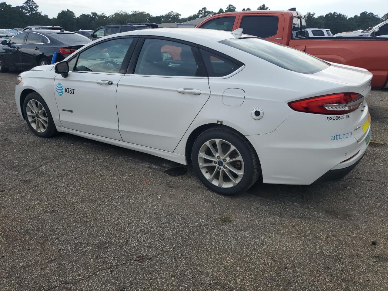 2019 FORD FUSION SE photo 2