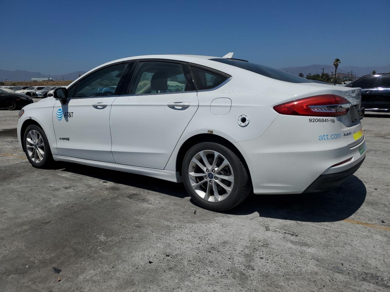 2019 FORD FUSION SE photo 2