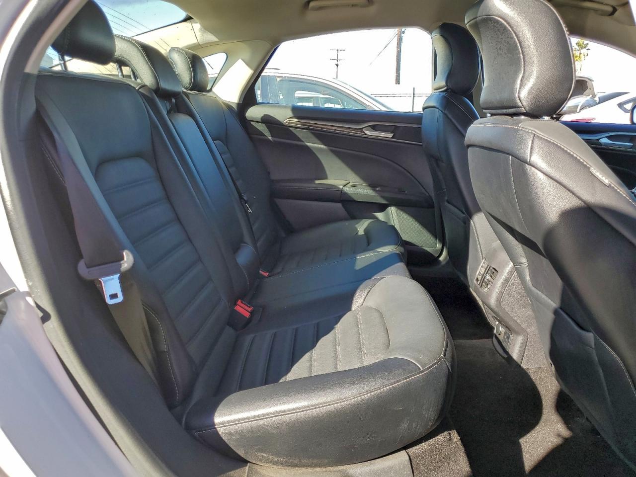 2017 FORD FUSION SE HYBRID photo 19