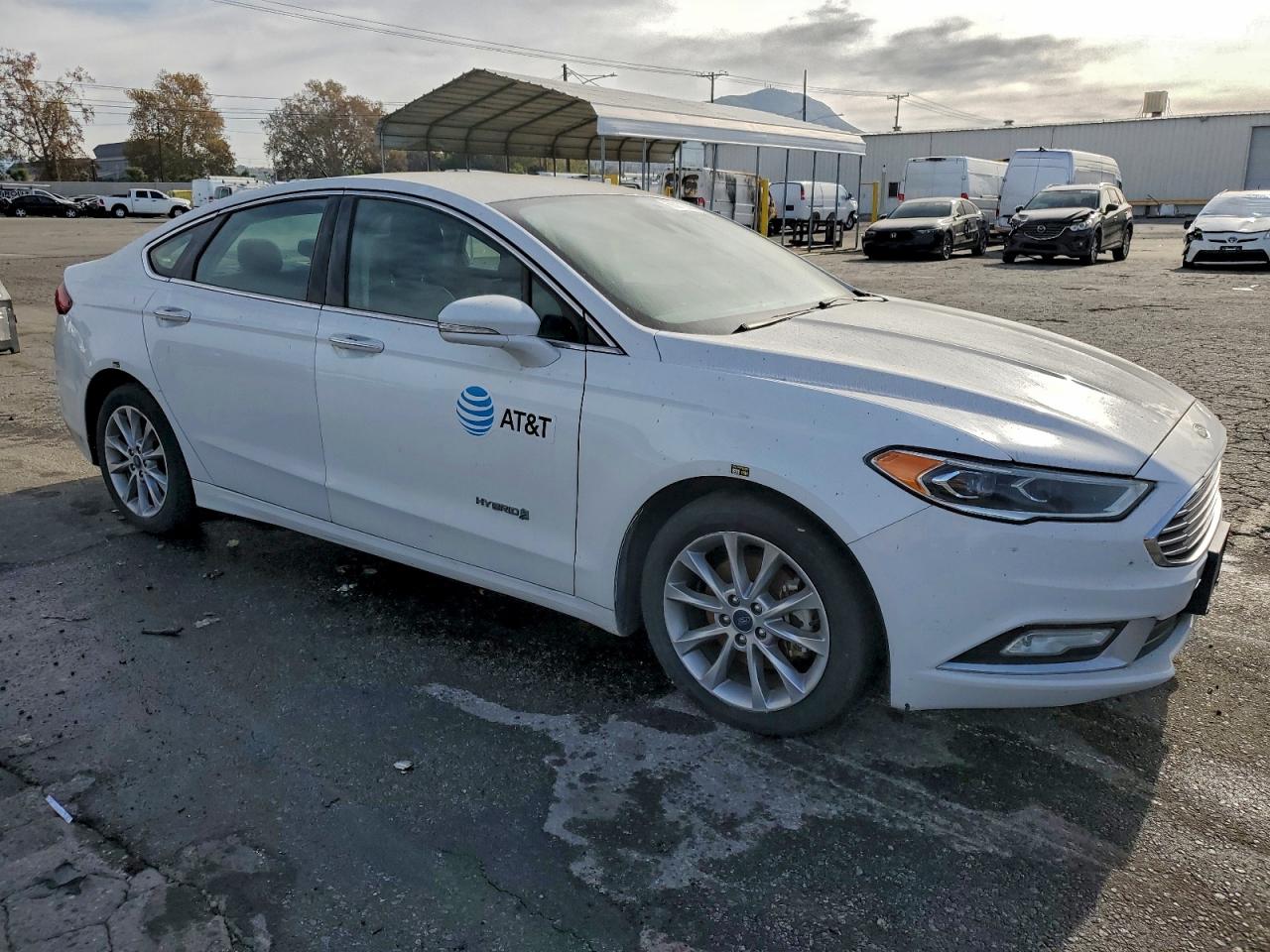 2017 FORD FUSION SE HYBRID photo 4