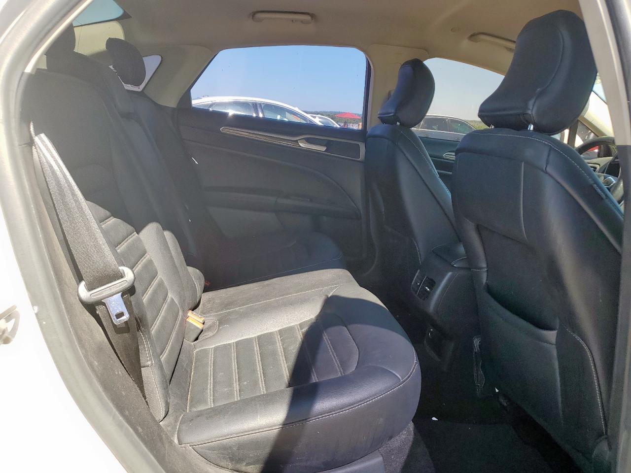 2017 FORD FUSION SE HYBRID photo 10