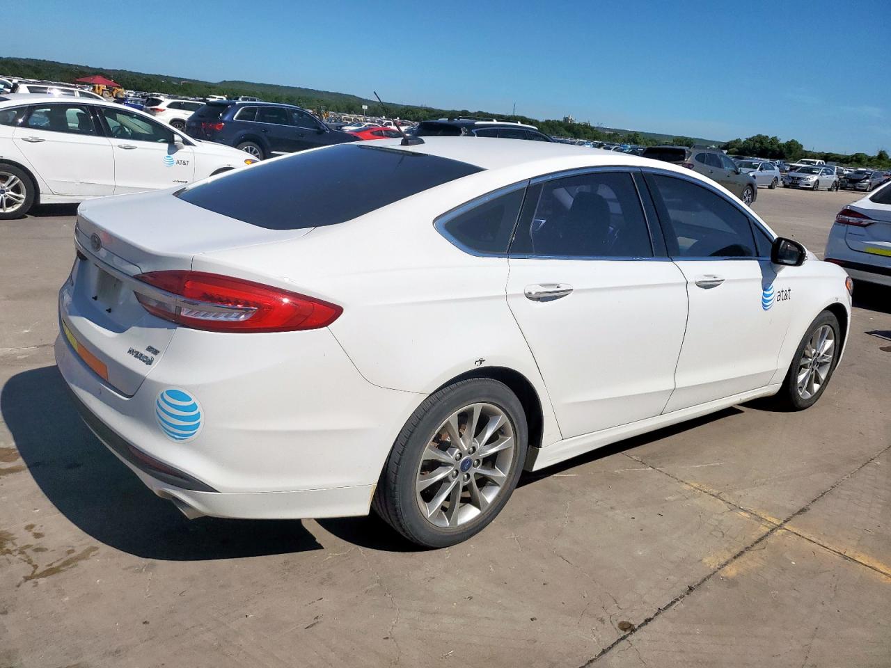 2017 FORD FUSION SE HYBRID photo 3