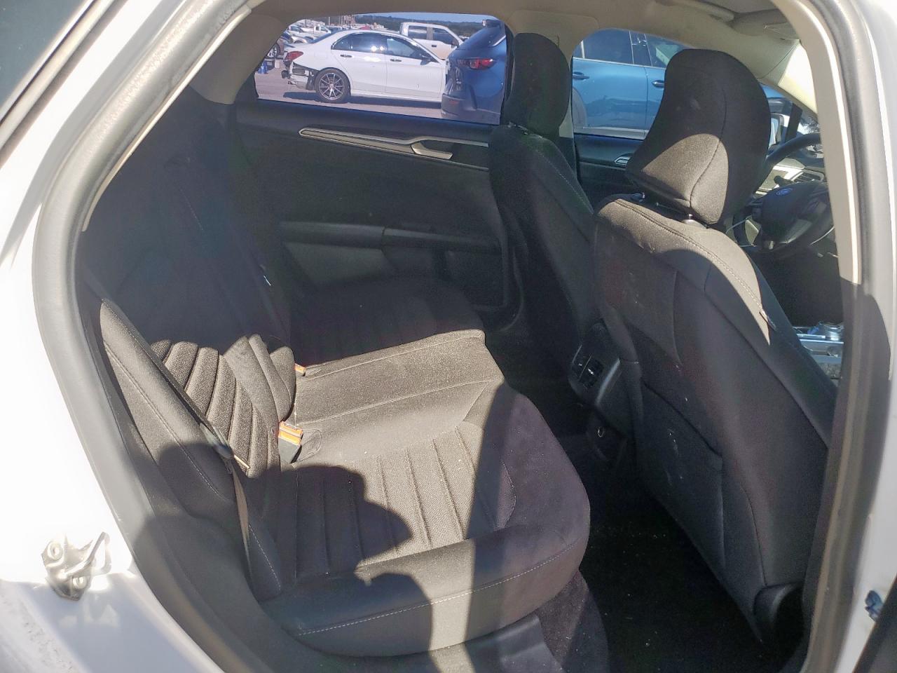 2019 FORD FUSION SE photo 19