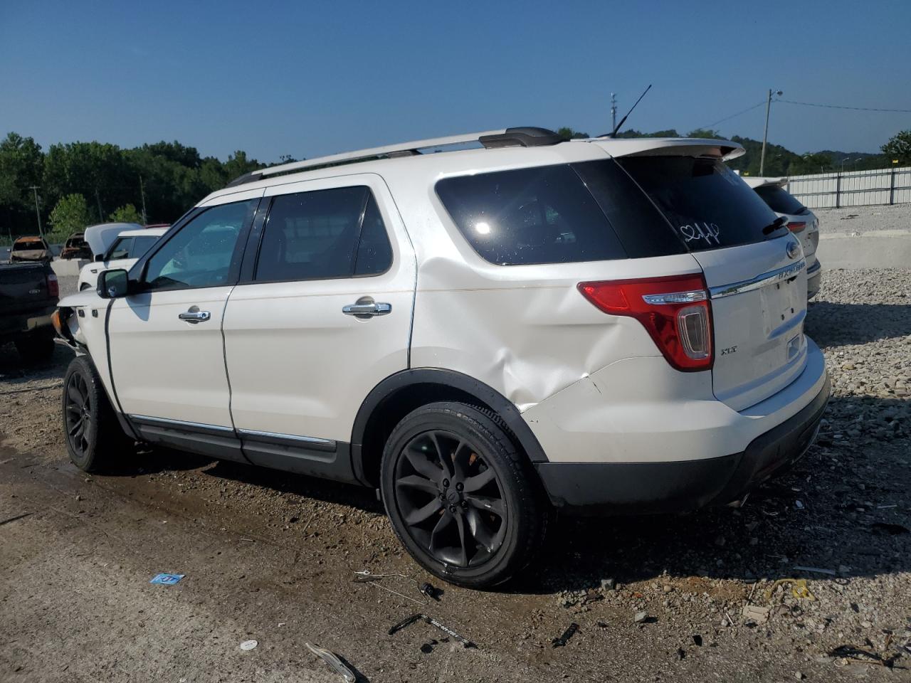 2013 FORD EXPLORER XLT photo 4