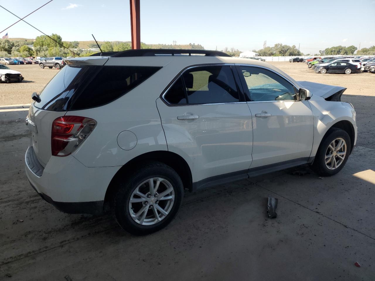 2017 CHEVROLET EQUINOX LT photo 3