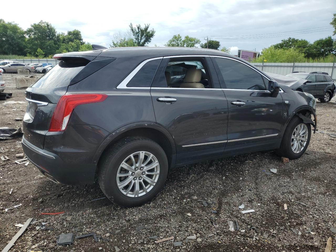 2018 CADILLAC XT5 photo 3