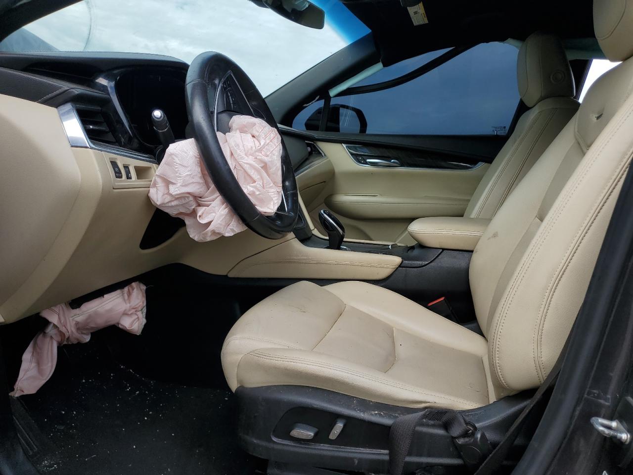 2018 CADILLAC XT5 photo 7