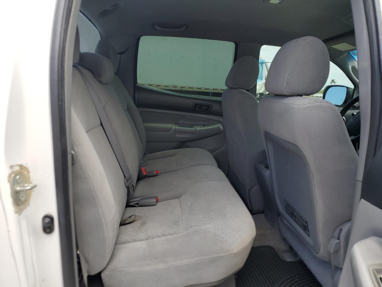 2005 TOYOTA TACOMA photo 10