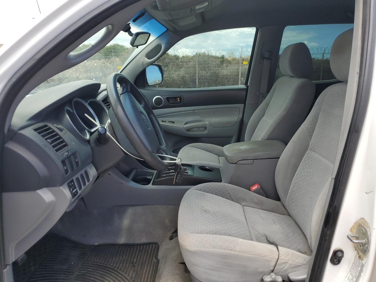 2005 TOYOTA TACOMA photo 7