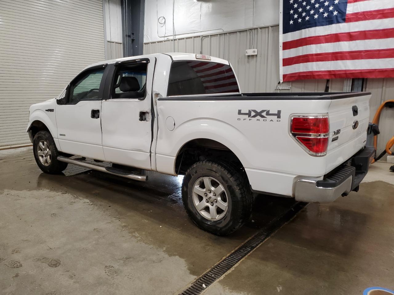 2013 FORD F150 SUPERCREW photo 2