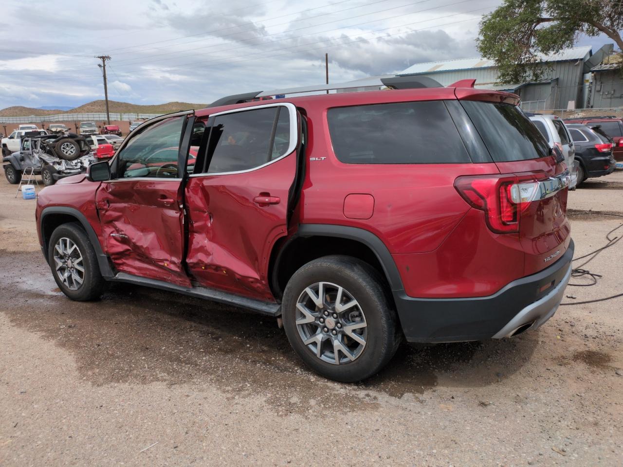 2023 GMC ACADIA SLT photo 5