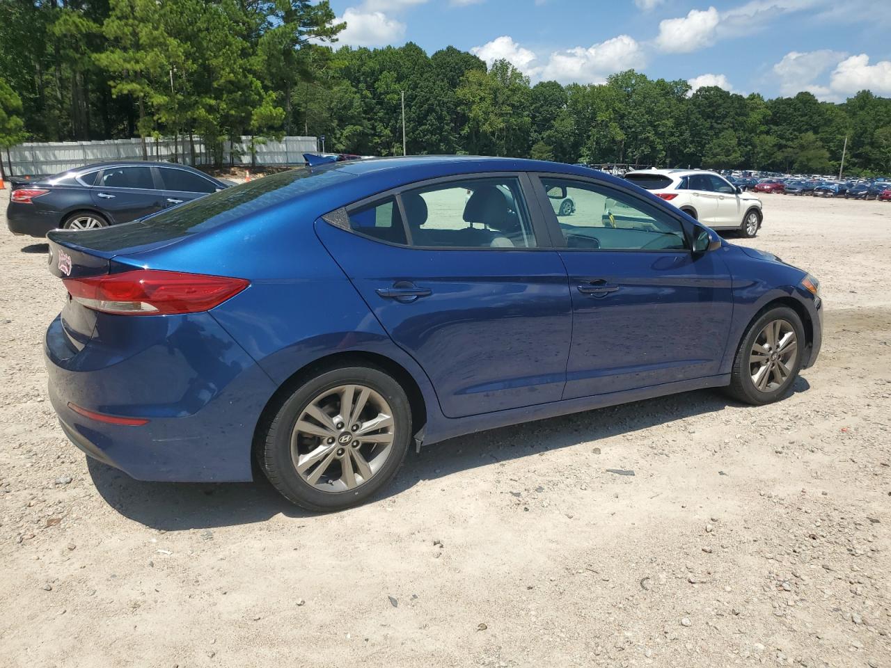 2018 HYUNDAI ELANTRA photo 5