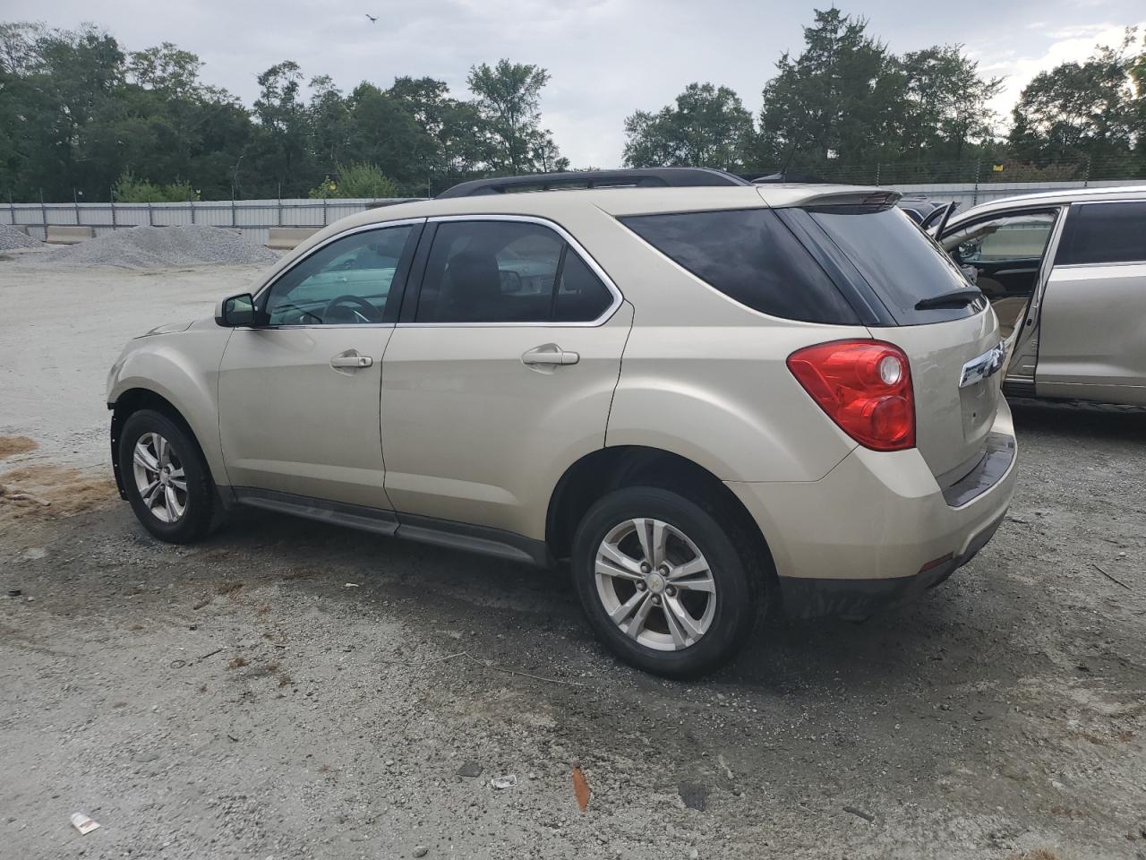 2013 CHEVROLET EQUINOX photo 4