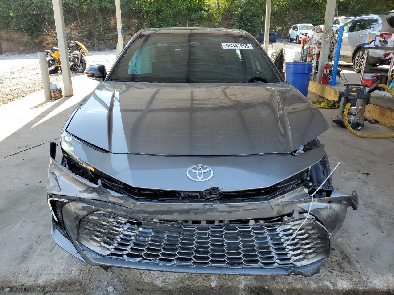 2025 TOYOTA CAMRY XSE photo 5