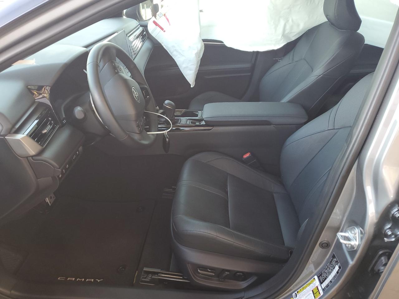 2025 TOYOTA CAMRY XSE photo 7