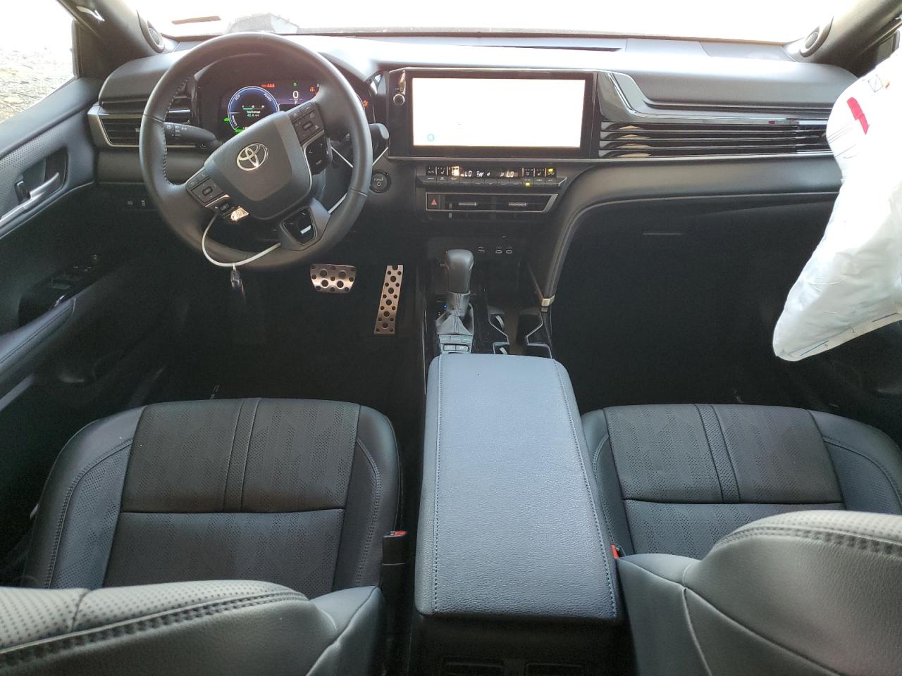 2025 TOYOTA CAMRY XSE photo 8
