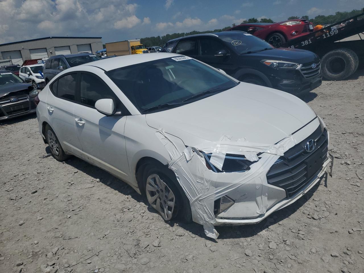 2019 HYUNDAI ELANTRA SE photo 4