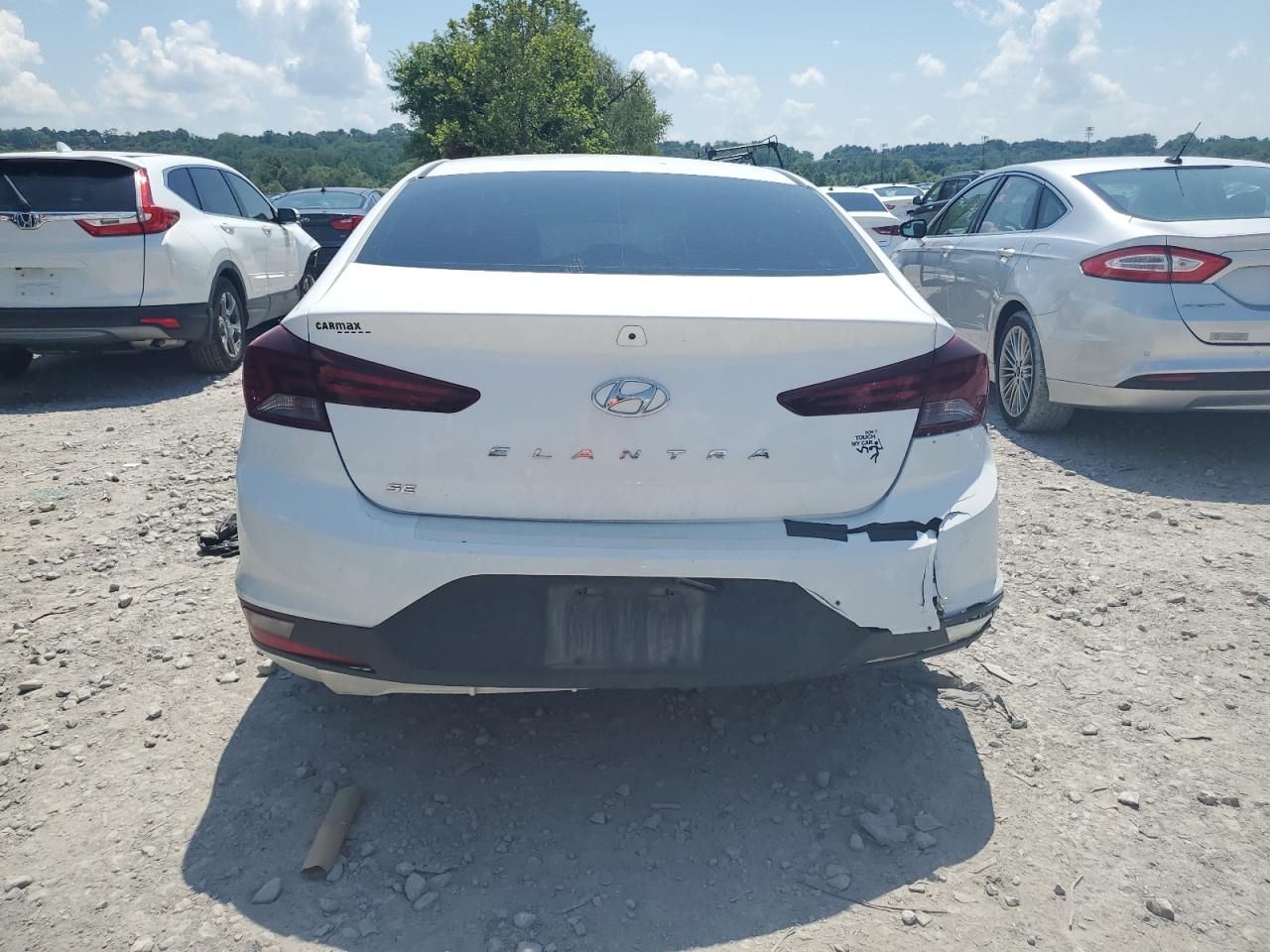 2019 HYUNDAI ELANTRA SE photo 6