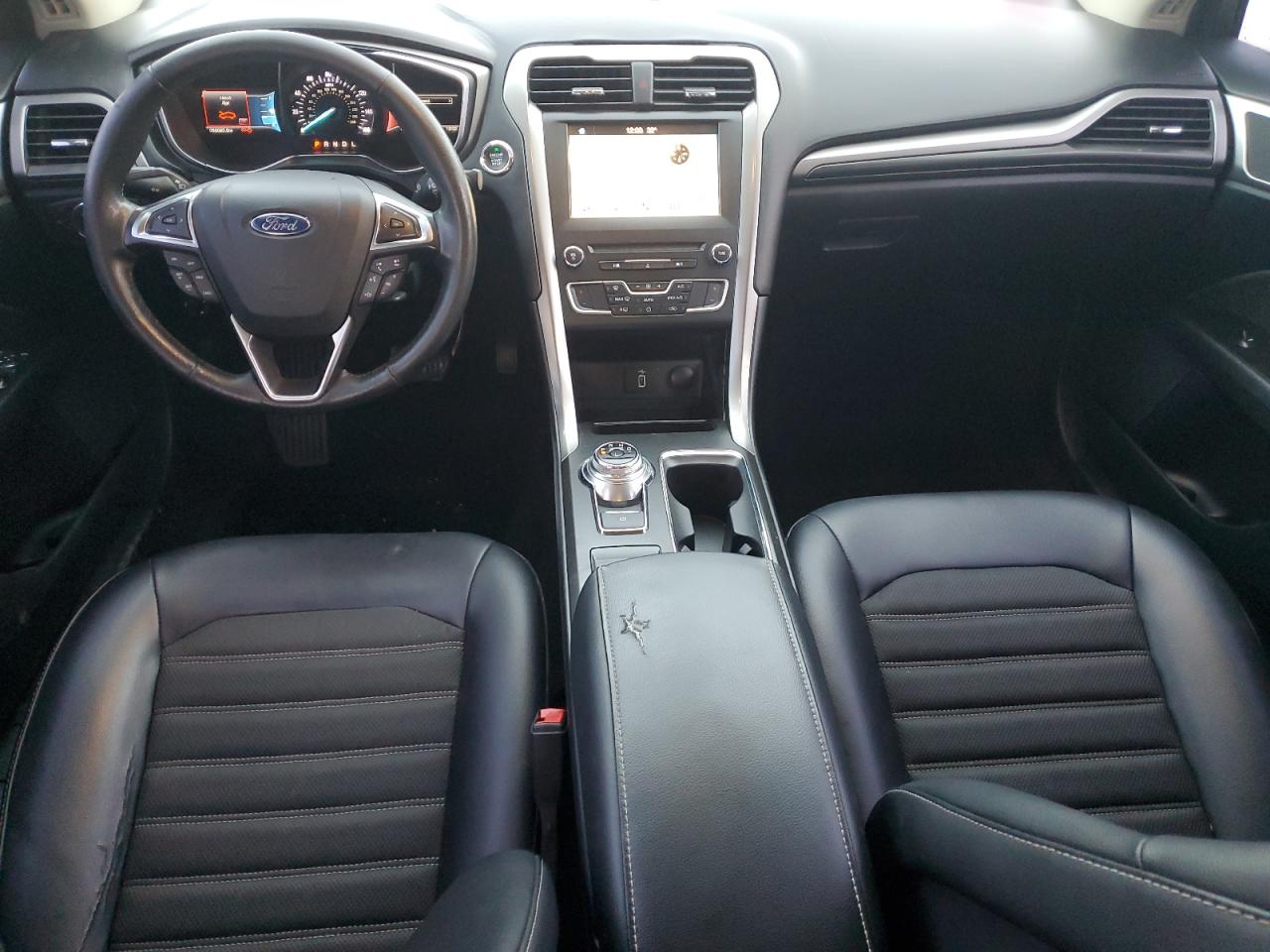 2017 FORD FUSION SE photo 15