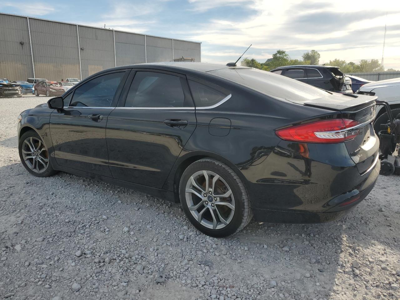 2017 FORD FUSION SE photo 3