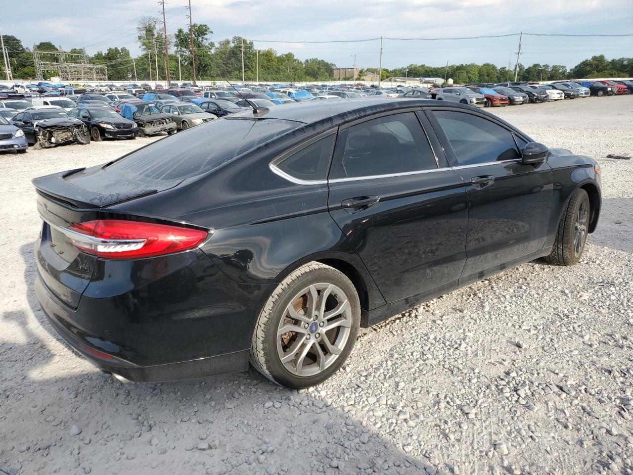 2017 FORD FUSION SE photo 5