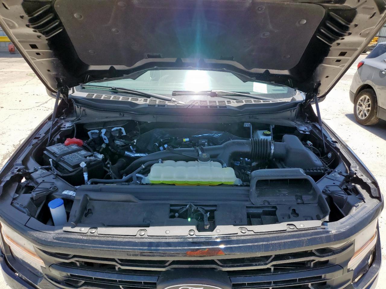 2025 FORD F150 XLT photo 21