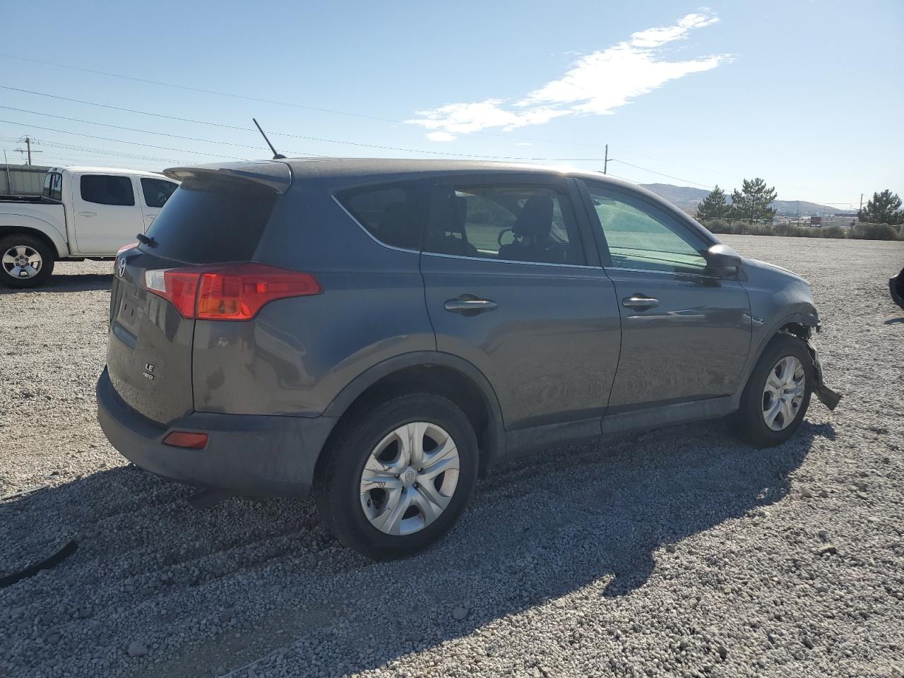 2013 TOYOTA RAV4 LE photo 5