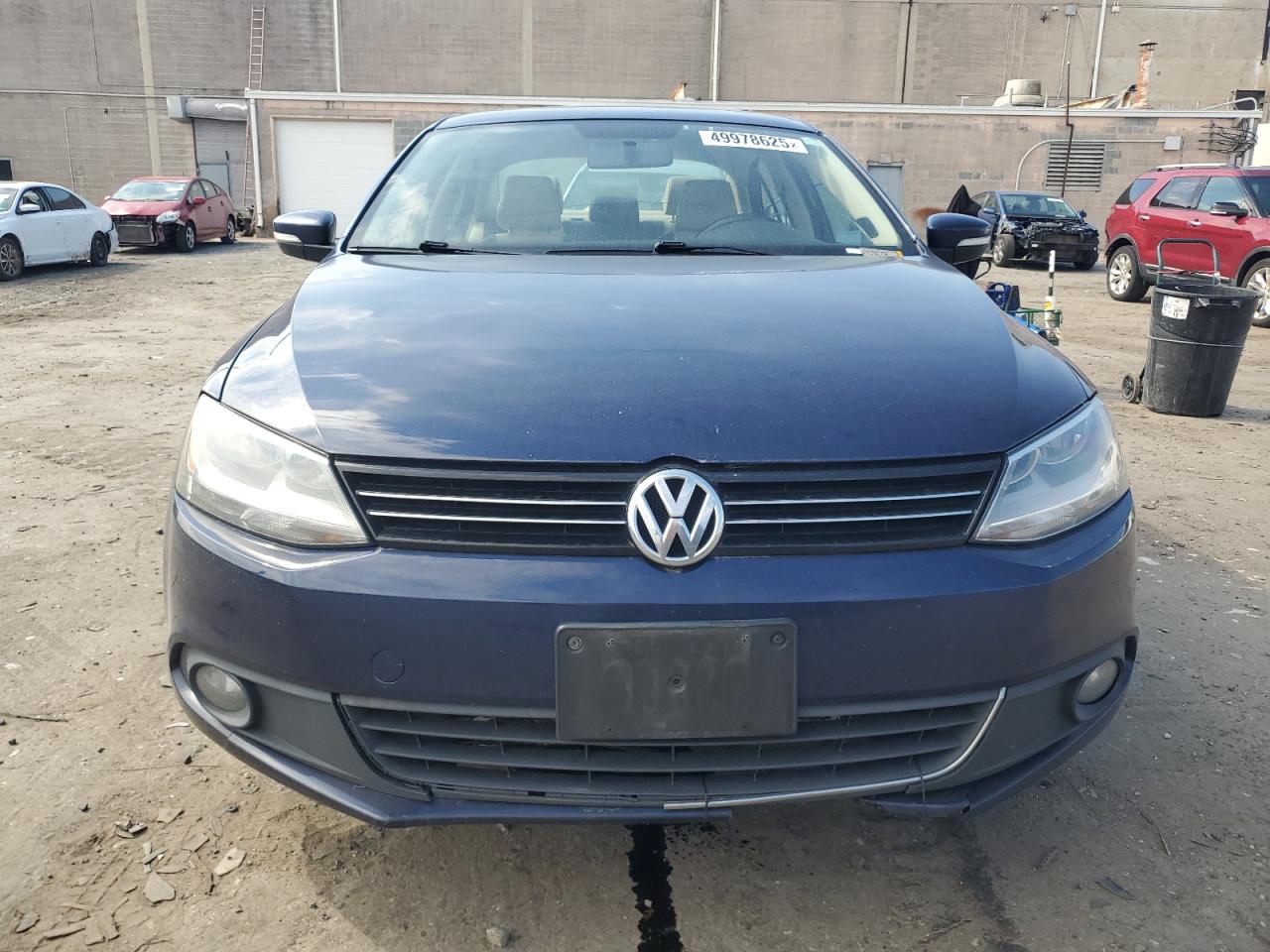 2012 VOLKSWAGEN JETTA photo 5