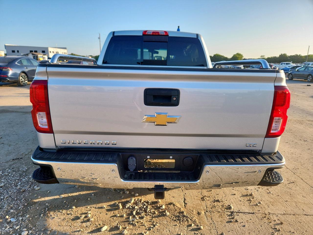 2016 CHEVROLET SILVERADO C1500 LTZ photo 11