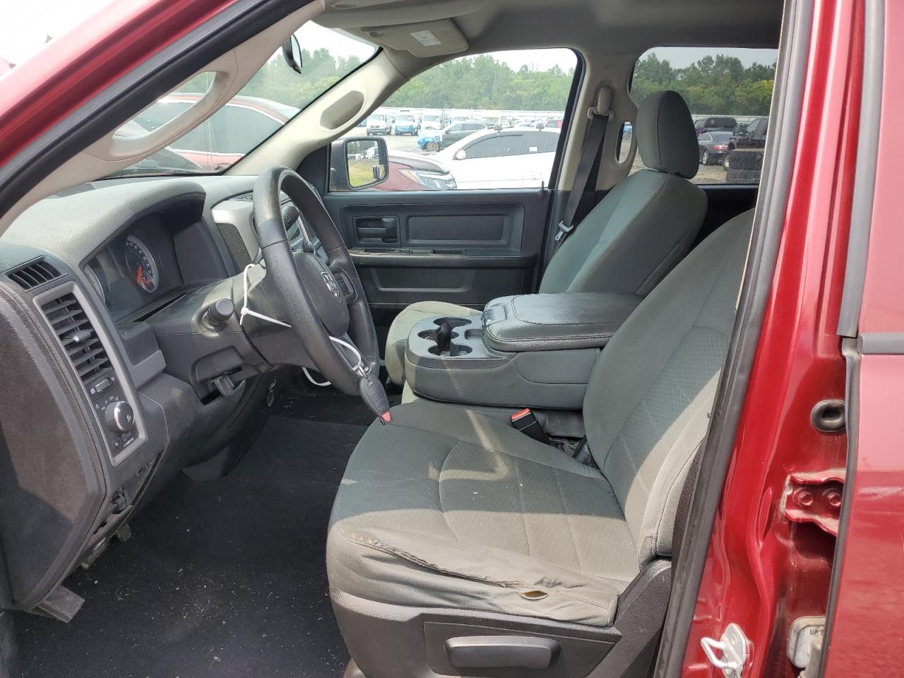 2014 RAM 1500 ST photo 13