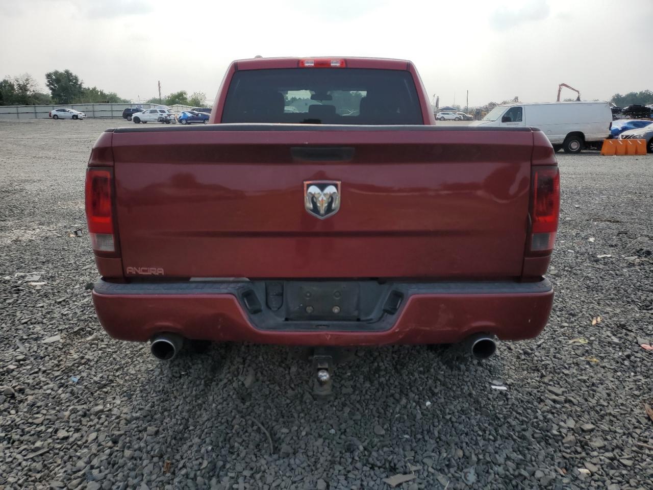 2014 RAM 1500 ST photo 11
