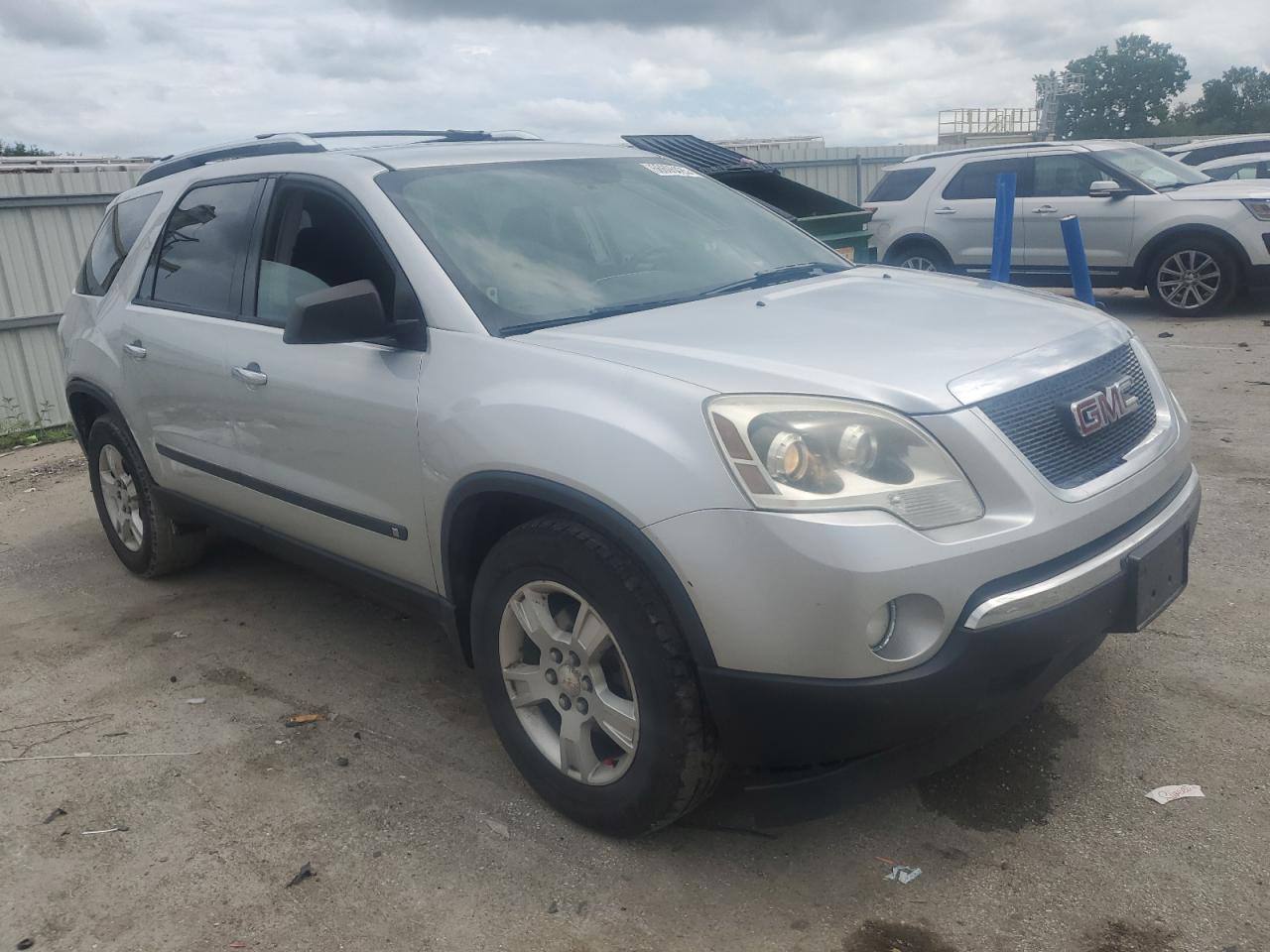 2009 GMC ACADIA SLE photo 4
