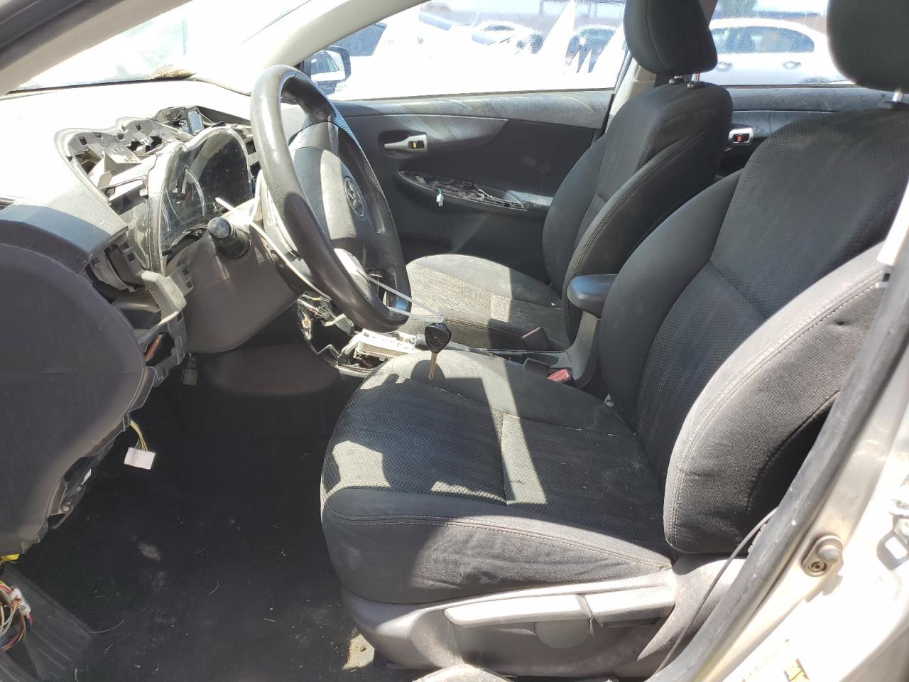 2012 TOYOTA COROLLA S photo 13