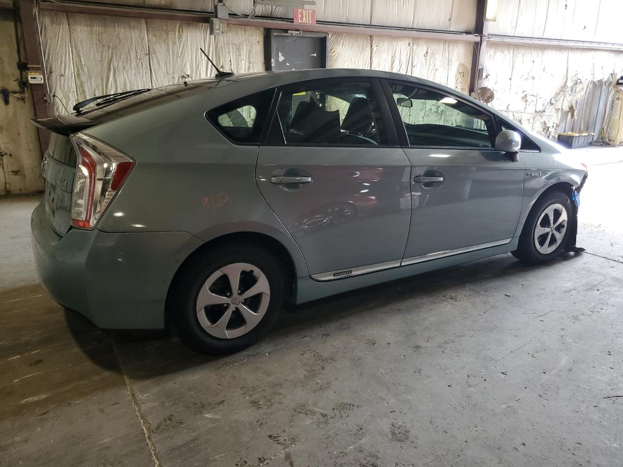 2012 TOYOTA PRIUS photo 5