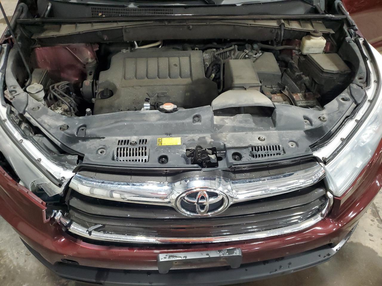 2016 TOYOTA HIGHLANDER XLE photo 34