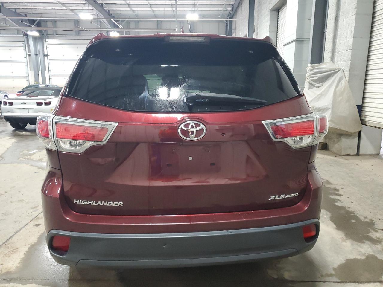 2016 TOYOTA HIGHLANDER XLE photo 16