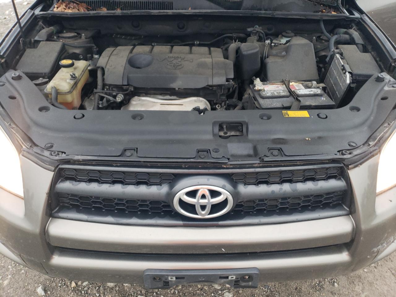 2011 TOYOTA RAV4 BASE photo 31