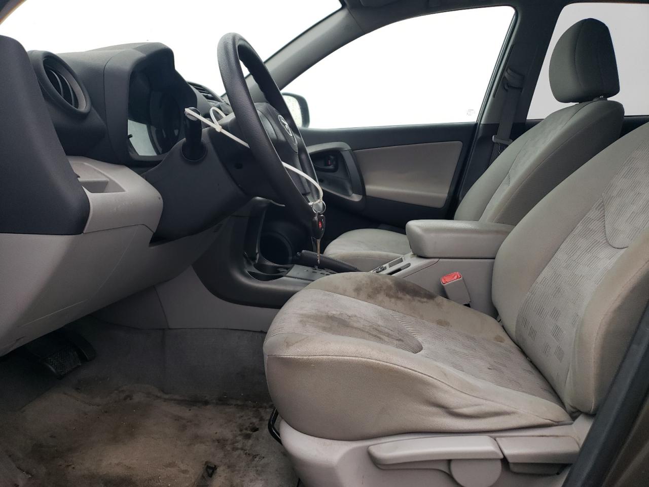 2011 TOYOTA RAV4 BASE photo 19