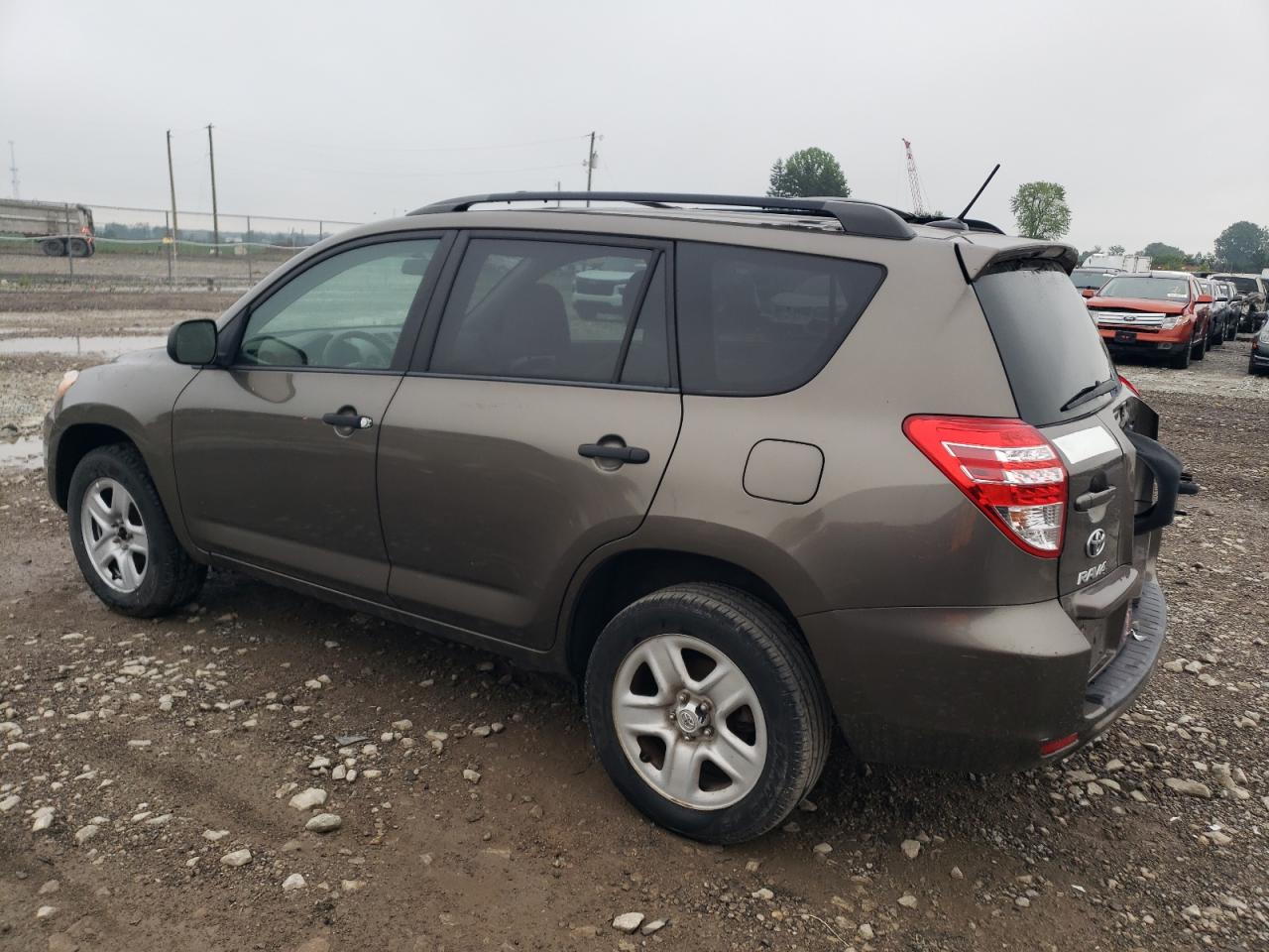 2011 TOYOTA RAV4 BASE photo 4