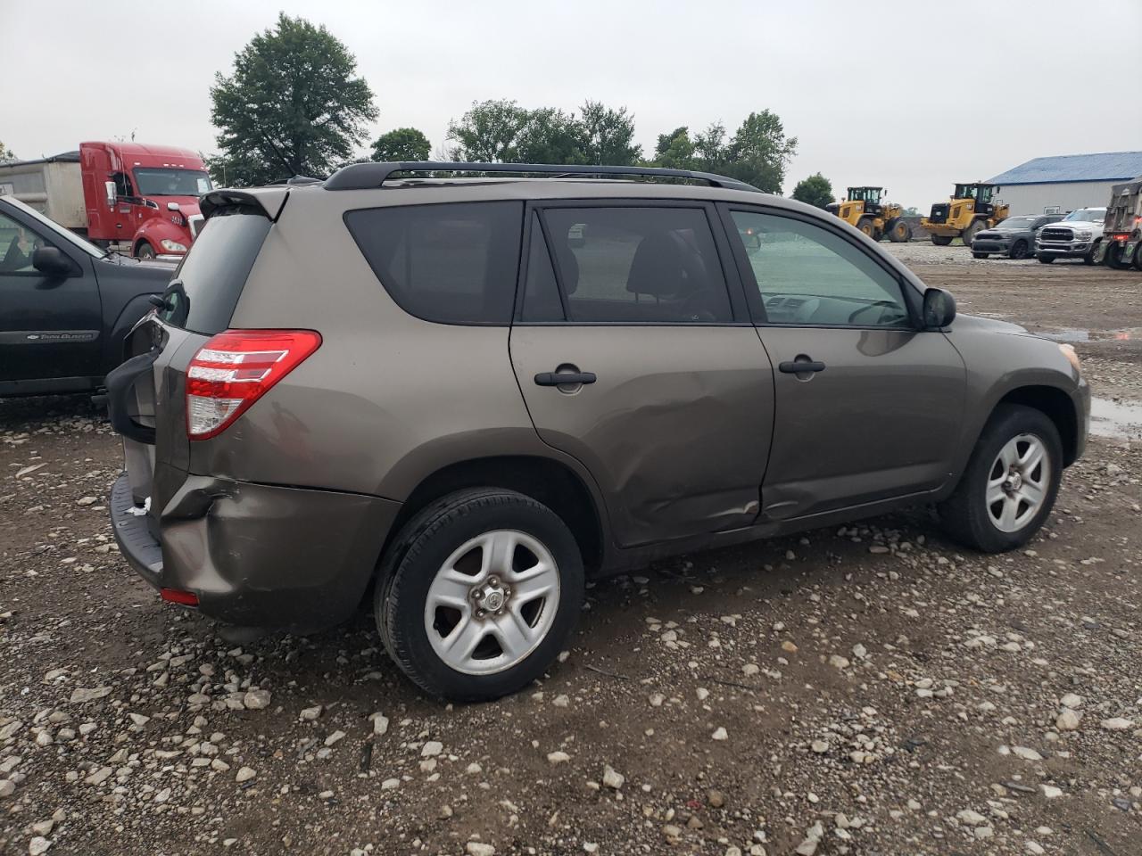 2011 TOYOTA RAV4 BASE photo 7
