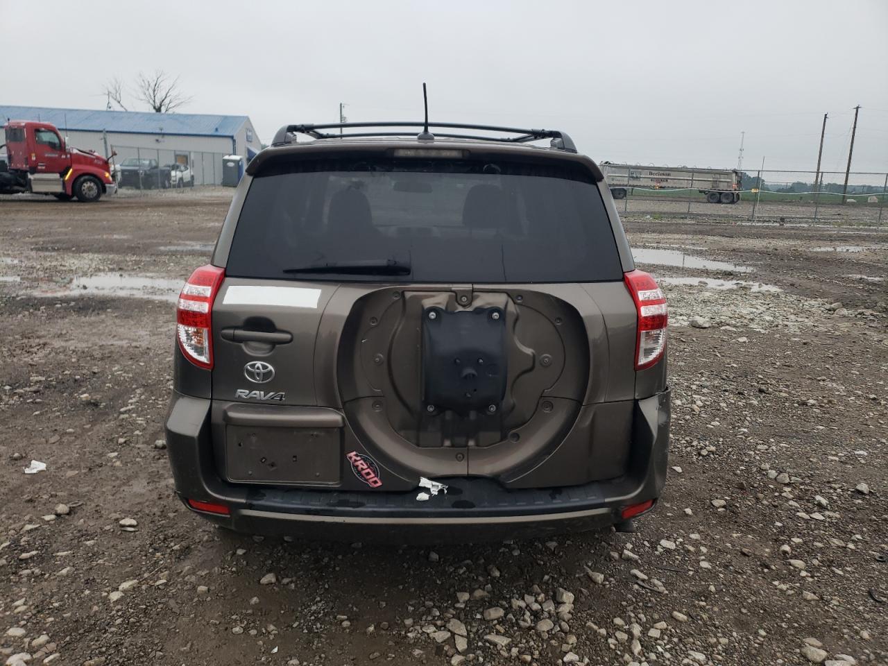 2011 TOYOTA RAV4 BASE photo 16