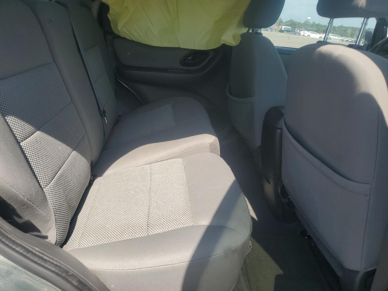 2005 FORD ESCAPE HEV photo 31