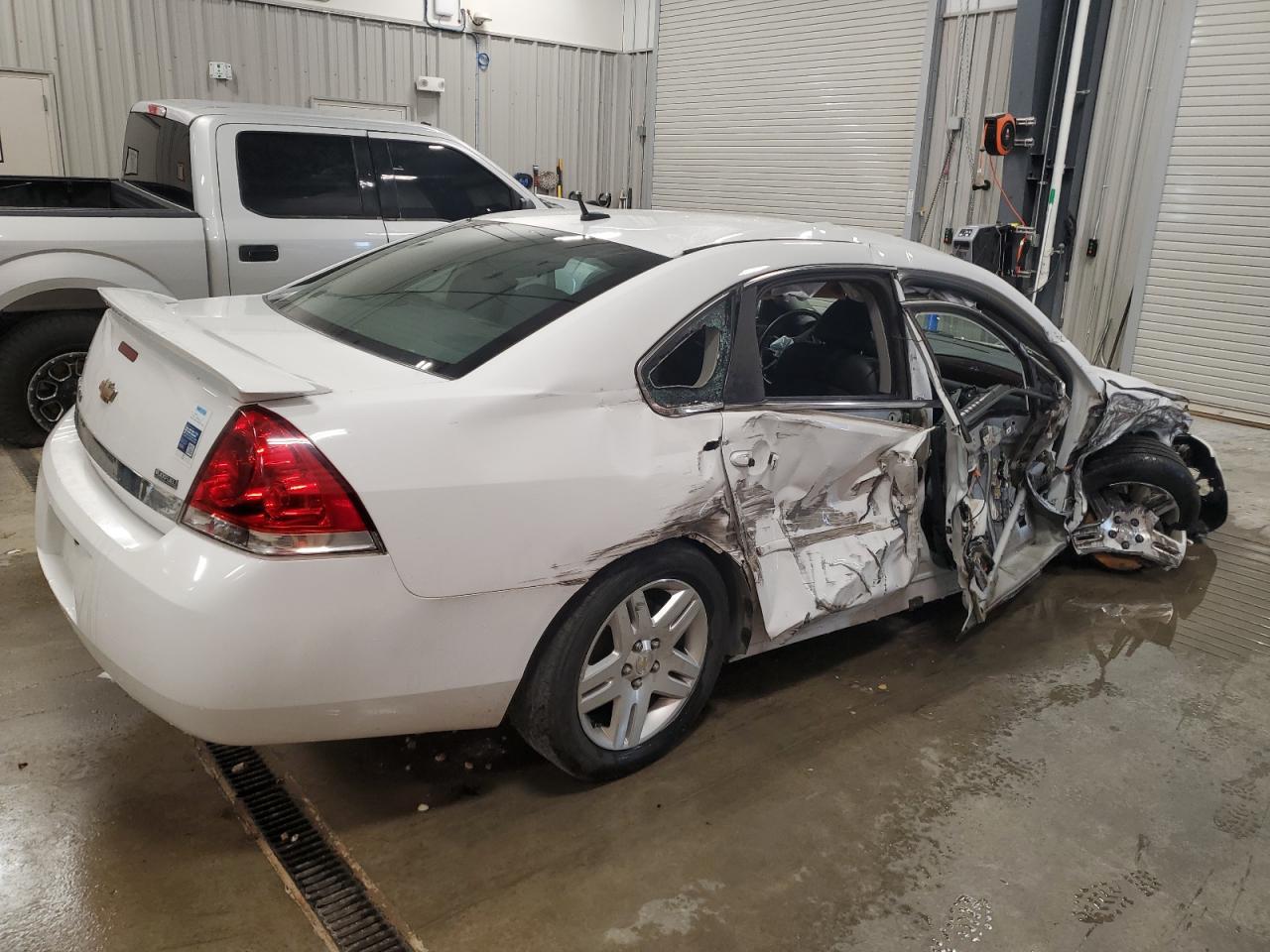 2011 CHEVROLET IMPALA LT photo 5
