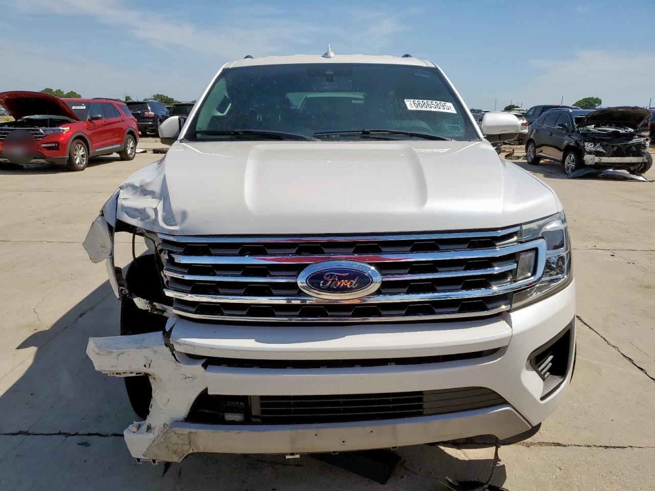 2019 FORD EXPEDITION MAX XLT photo 9