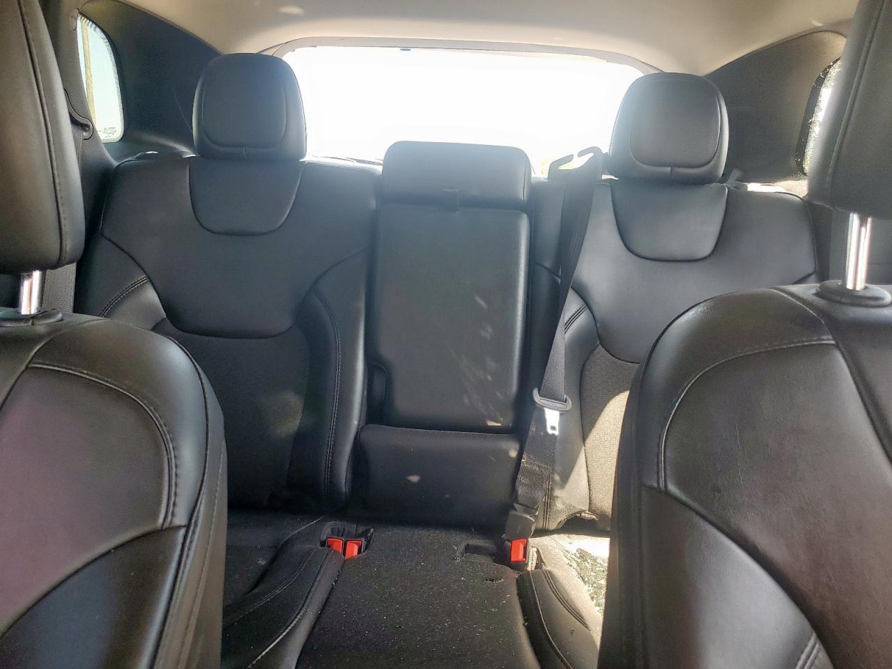 2021 JEEP CHEROKEE LATITUDE PLUS photo 28