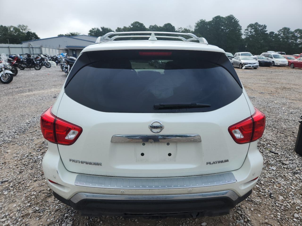 2020 NISSAN PATHFINDER PLATINUM photo 11