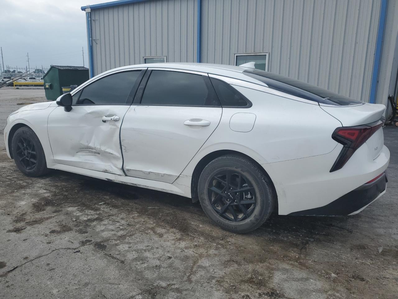 2025 KIA K5 LXS photo 4